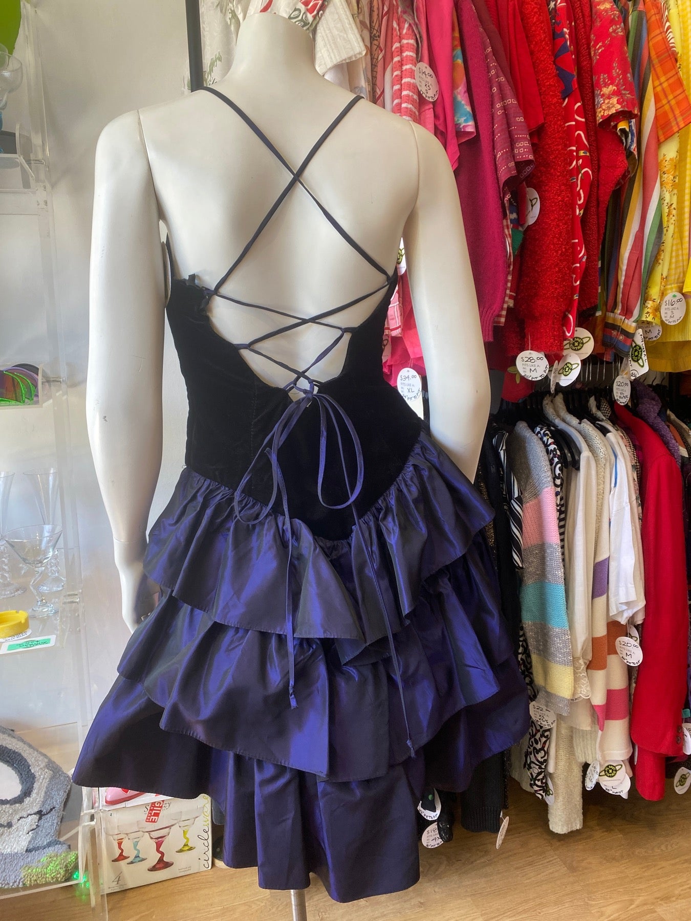 80s STEPPIN’ OUT VELVET & PURPLE RUFFLE PARTY DRESS