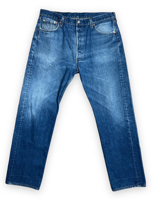 LEVI’S 501 DISTRESSED BUTTON FRONT MEDIUM WASH JEANS