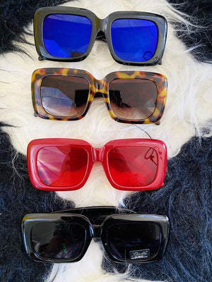 LARGE RECTANGULAR SUNGLASSES