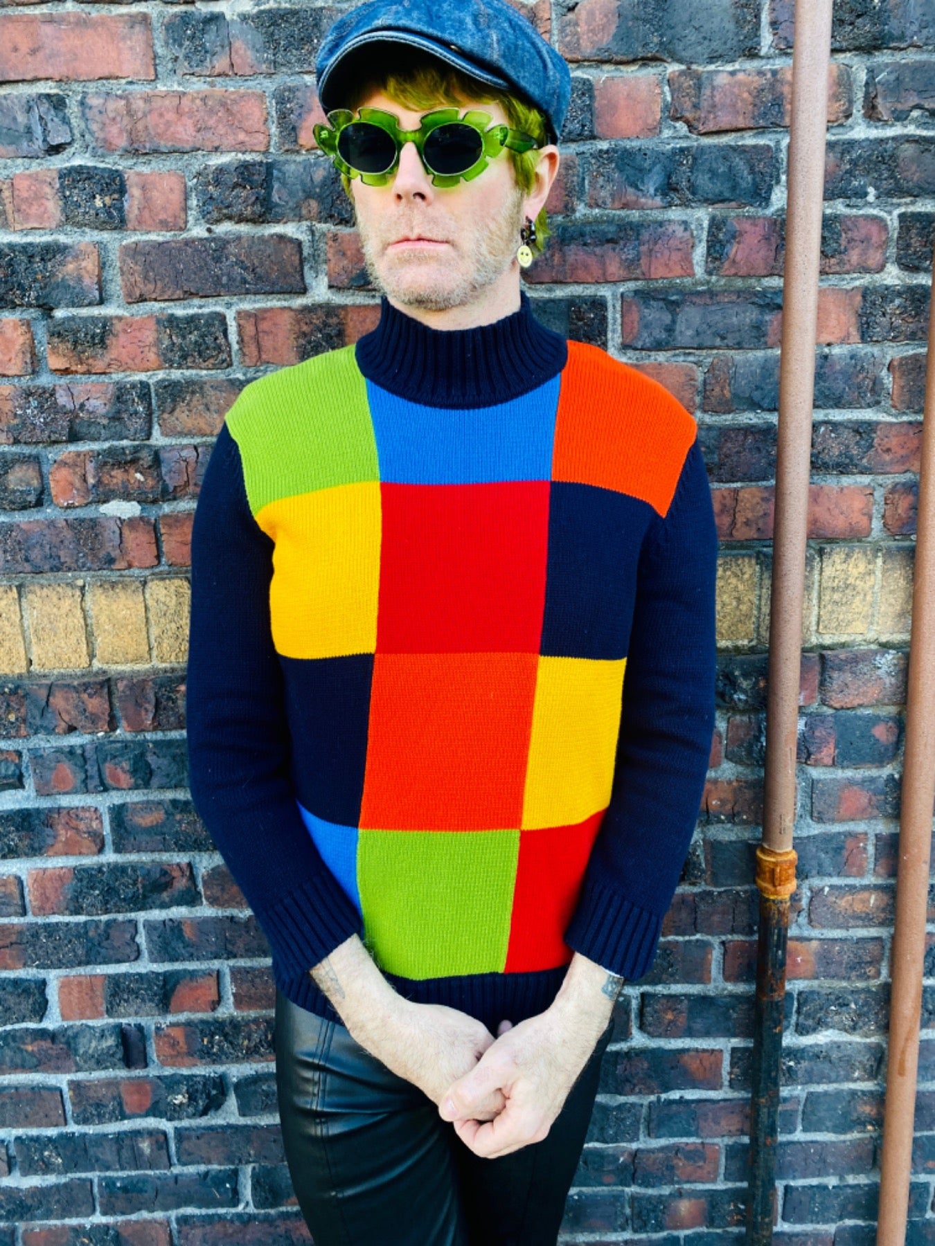 MOD FLOWER SUNGLASSES